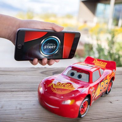 Sphero Zygzak McQueen - multimedialny samochód zdalnie sterowany